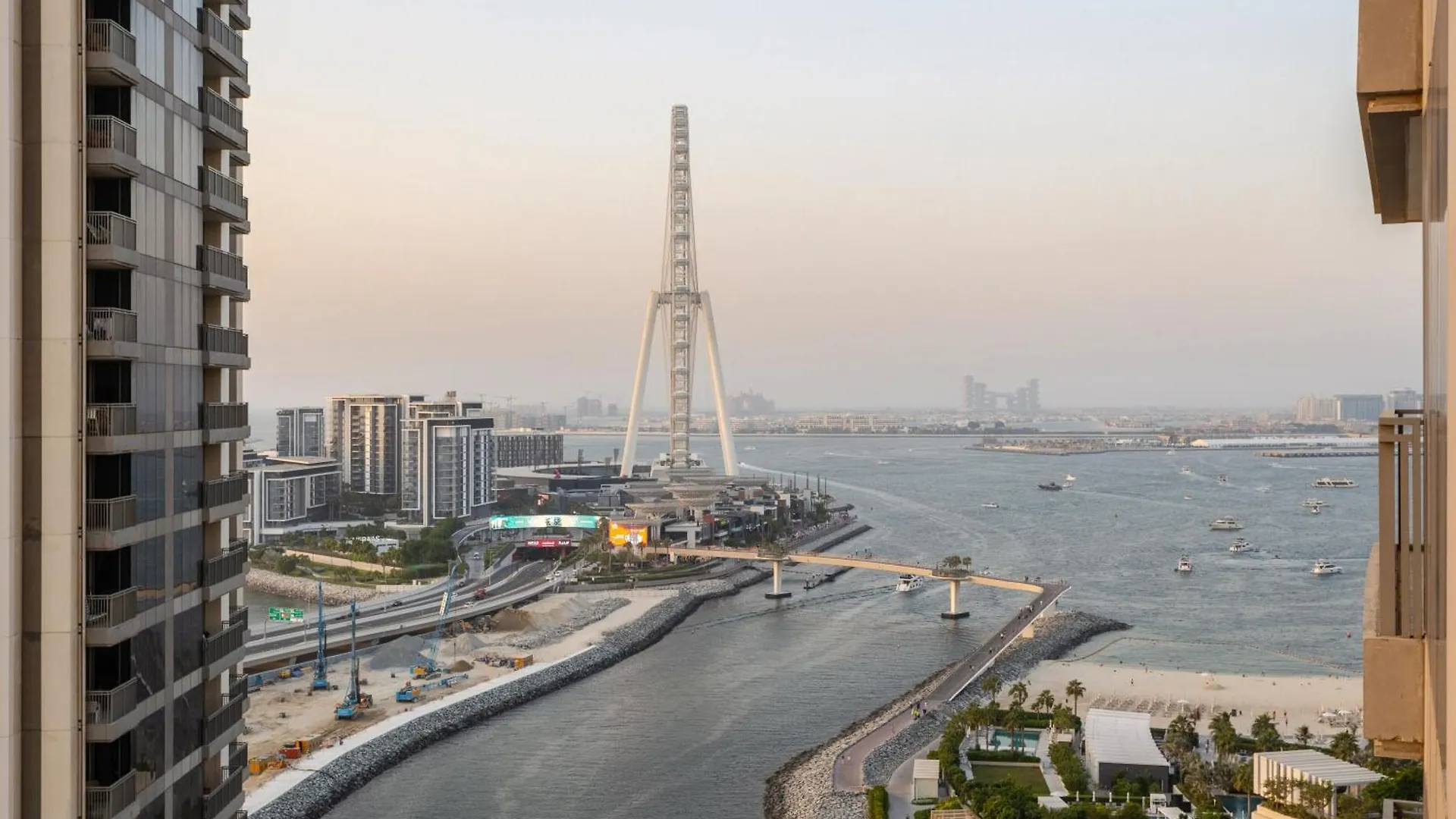Lägenhet Premiere Luxe Inn 2 Bedroom At Marina Beach With Ferris Wheel & The Pier View Dubai