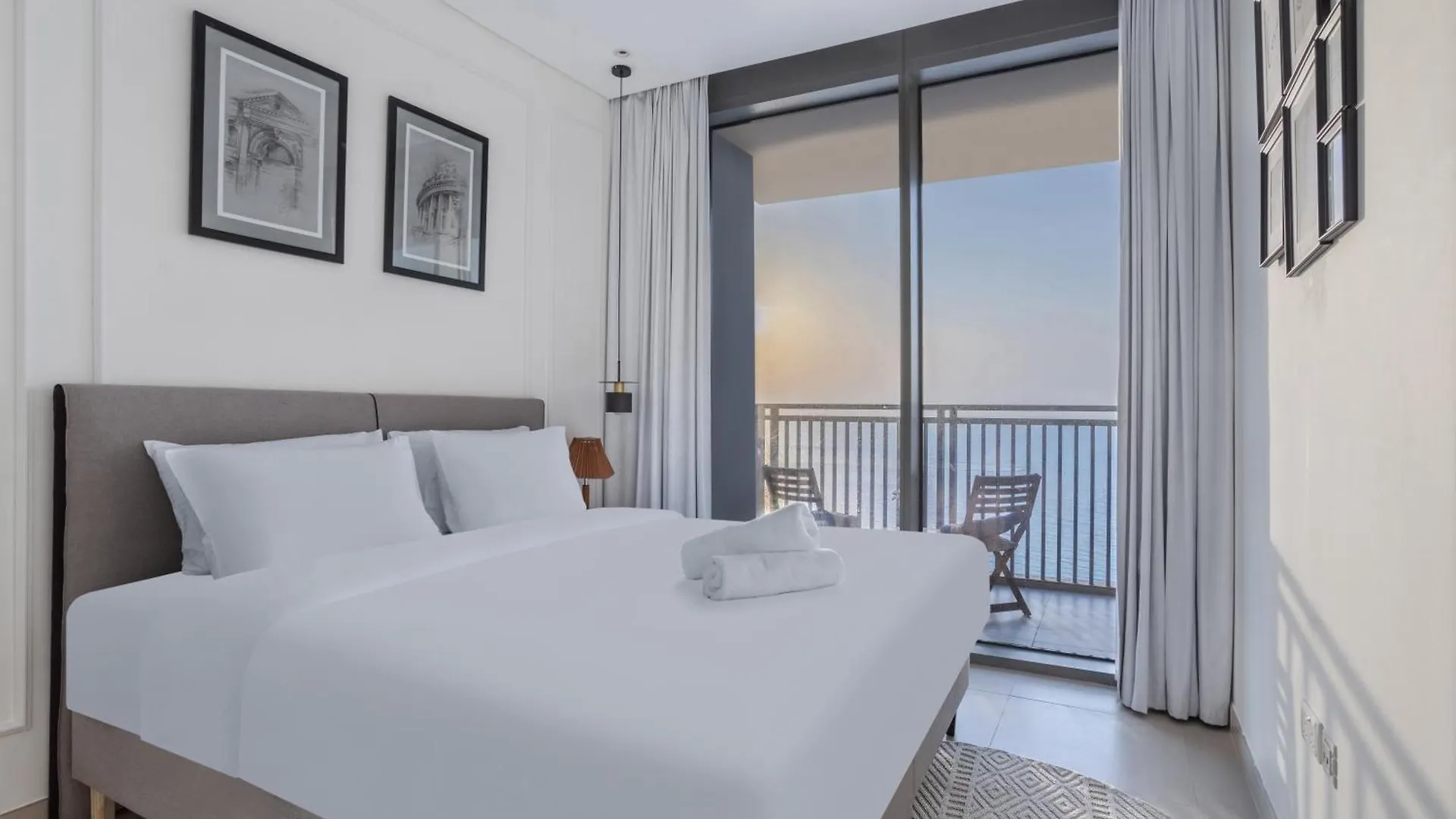 Apartment Premiere Luxe Inn 2 Bedroom At Marina Beach With Ferris Wheel & The Pier View Dubai United Arab Emirates